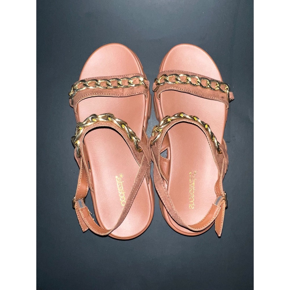 NEW Shoe Dazzle Kallie Tan Neutral Stacked Sandal